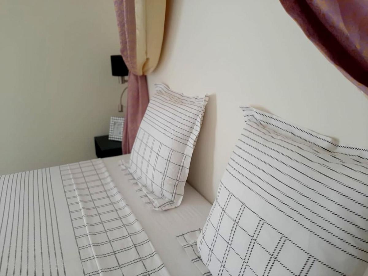 Hotel Chateau Georgette Pombas ภายนอก รูปภาพ